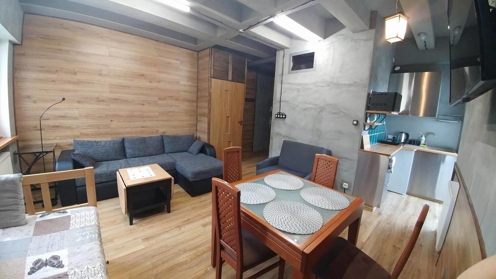 Navyblue Apartments กดิเนีย ภายนอก รูปภาพ